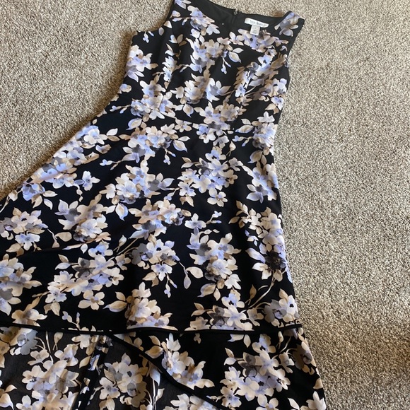 White House Black Market Floral Dress - Picture 3 of 3